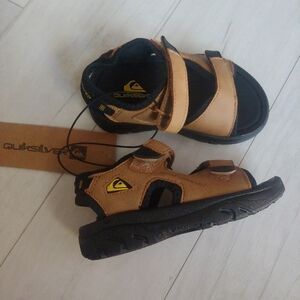 QUIKSILVER NEW Beach CREST Double Strap Sandals